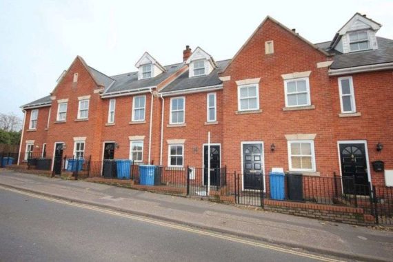 4&nbsp;Bedroom&nbsp;Terraced